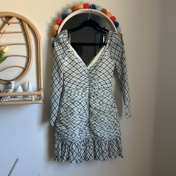 *NWT La Maison Talulah Wild Hearts Long Sleeve Mini Dress - Picture 4 of 8